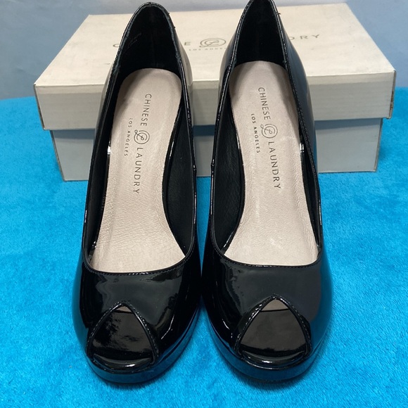 Chinese Laundry Fia Peep Toe Black Patent Leather Heels - Picture 2 of 5